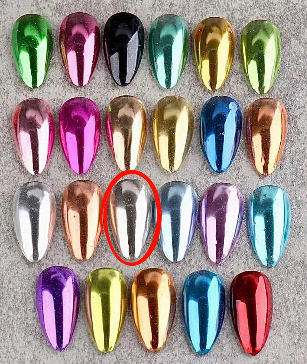 15. Mirroir gris