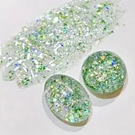 25. Glitter glossy vert