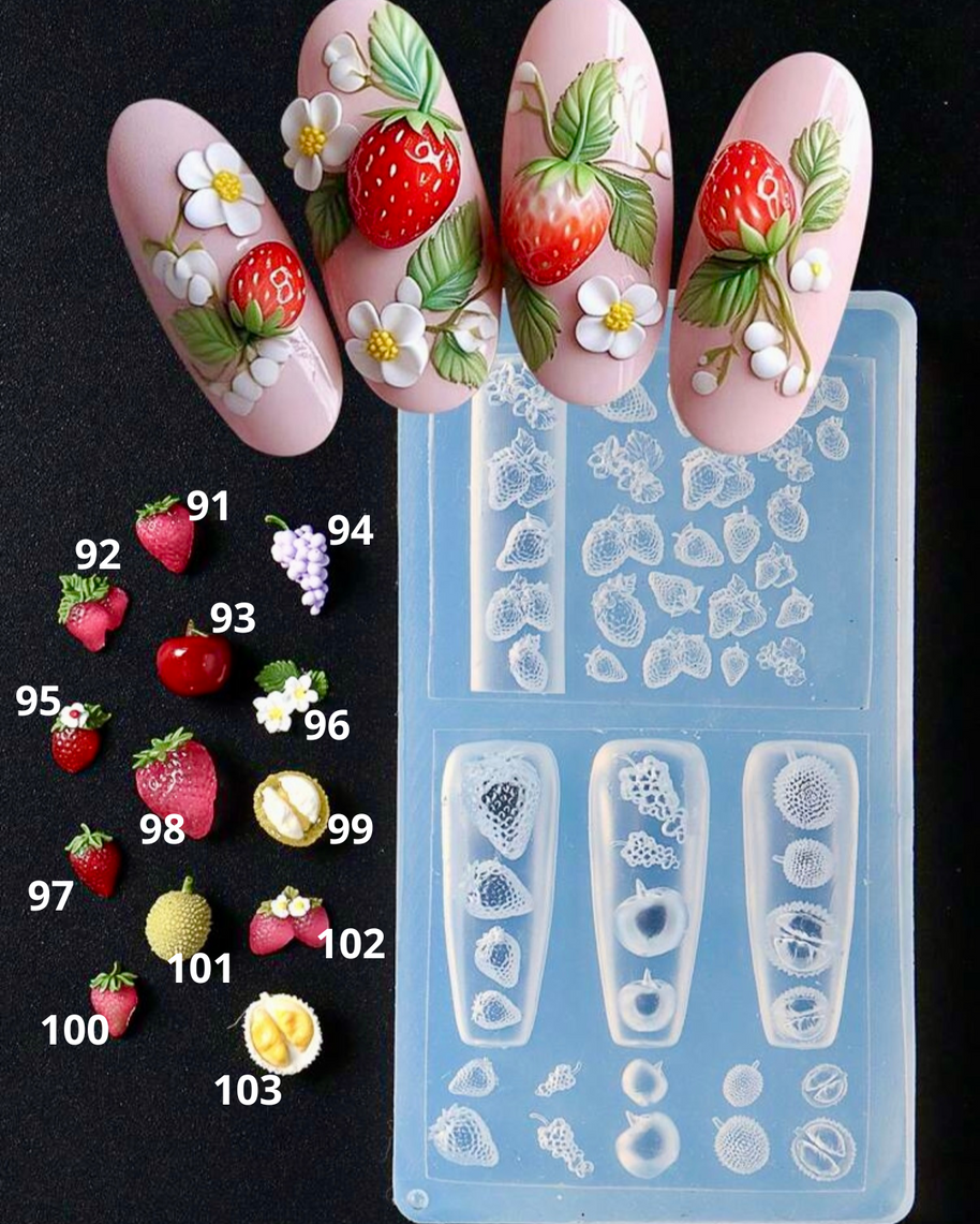 91 à 103. Moule fruits